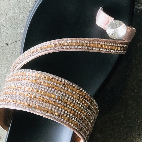 1 Left! Italina CHAMPAGNE Toe Bling Wedge SANDAL - Picture 6 of 9